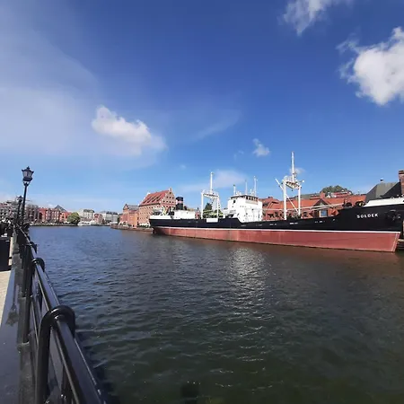 Na Starym Miescie Z Parkingiem Rowerowym, Dostepem Sauny- Bicycle Parking And Access To The Sauna Apartment Danzig
