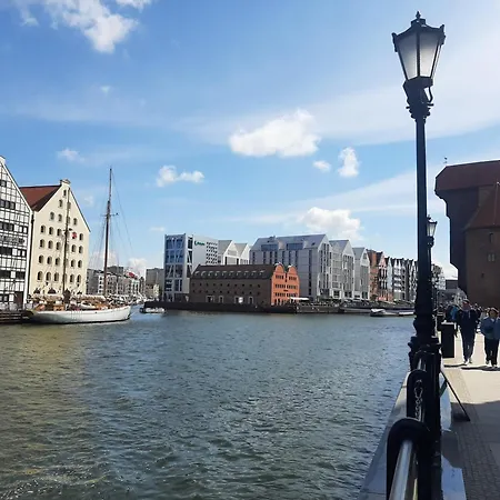 Na Starym Miescie Z Parkingiem Rowerowym, Dostepem Sauny- Bicycle Parking And Access To The Sauna *