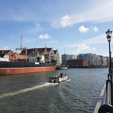 Daire Na Starym Miescie Z Parkingiem Rowerowym, Dostepem Sauny- Bicycle Parking And Access To The Sauna