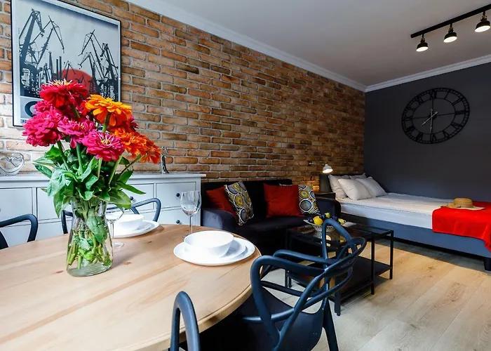 Na Starym Miescie Z Parkingiem Rowerowym, Dostepem Sauny- Bicycle Parking And Access To The Sauna Апартаменты