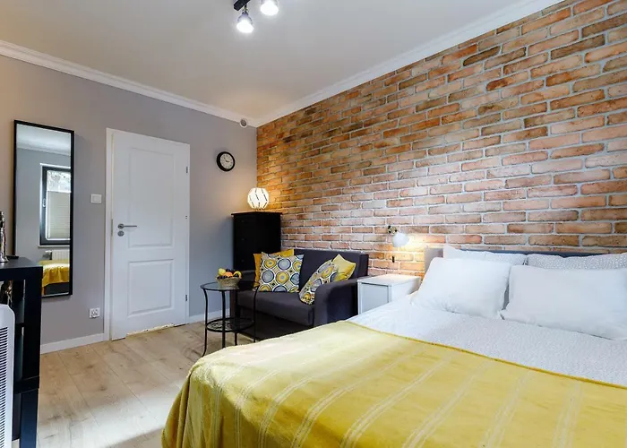 Апартаменты Na Starym Miescie Z Parkingiem Rowerowym, Dostepem Sauny- Bicycle Parking And Access To The Sauna