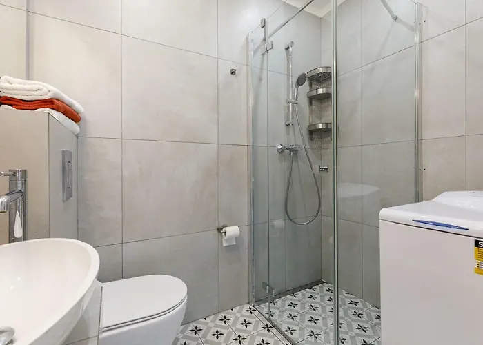 Na Starym Miescie Z Parkingiem Rowerowym, Dostepem Sauny- Bicycle Parking And Access To The Sauna Апартаменты