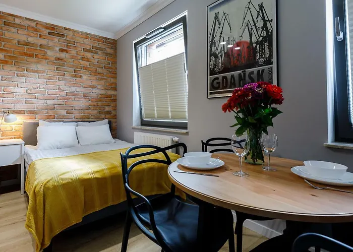 Апартаменты Na Starym Miescie Z Parkingiem Rowerowym, Dostepem Sauny- Bicycle Parking And Access To The Sauna Гданьск